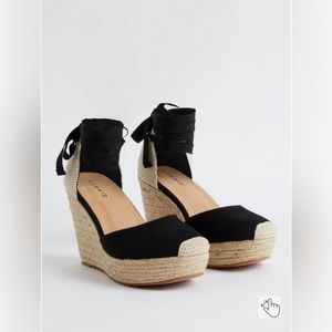 Torrid Black Canvas Espadrille Platform Wedge Size 7.5WW